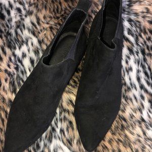 Pointed Flat Booties